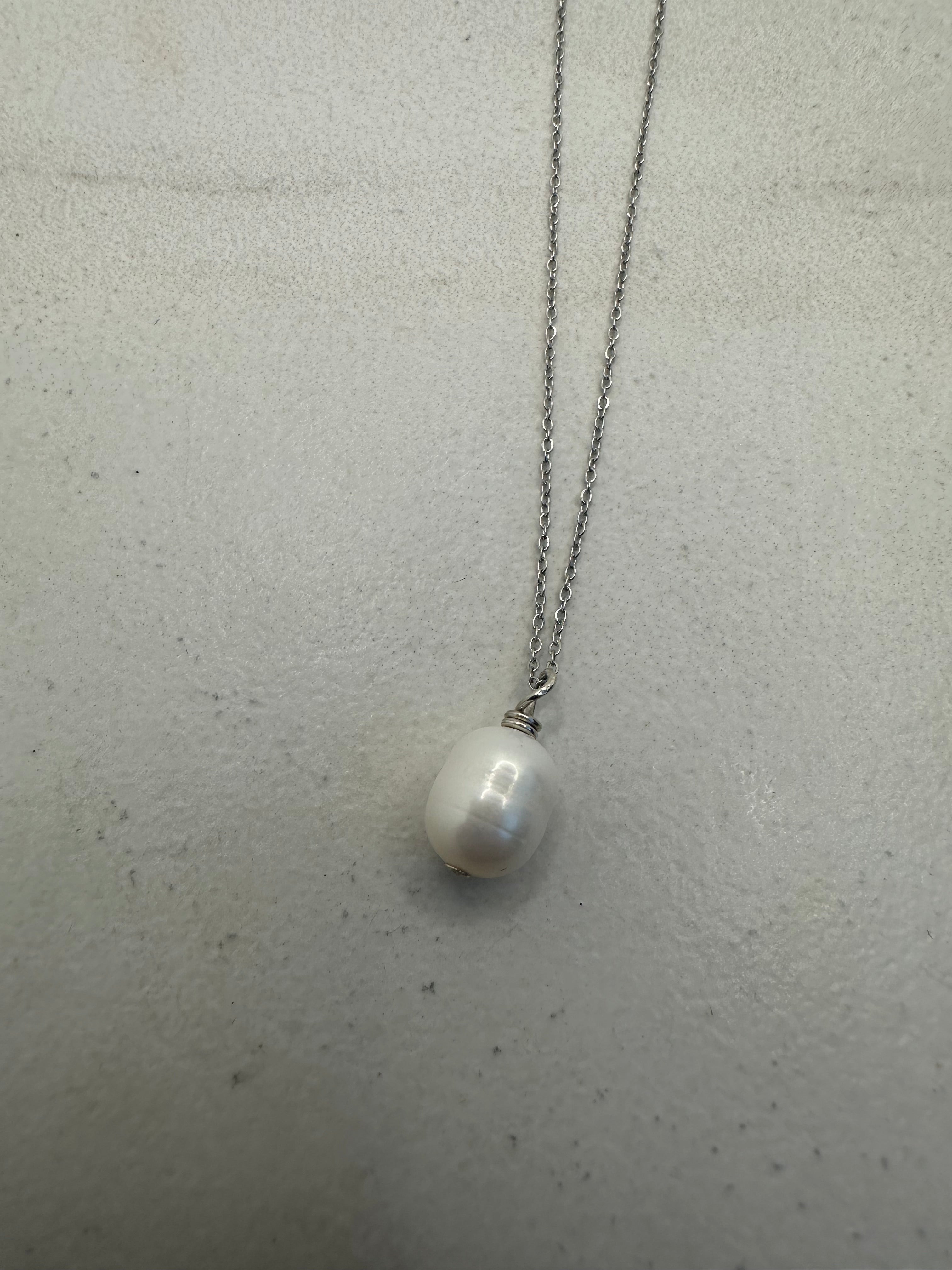 Celeste Adjustable Pearl Necklace