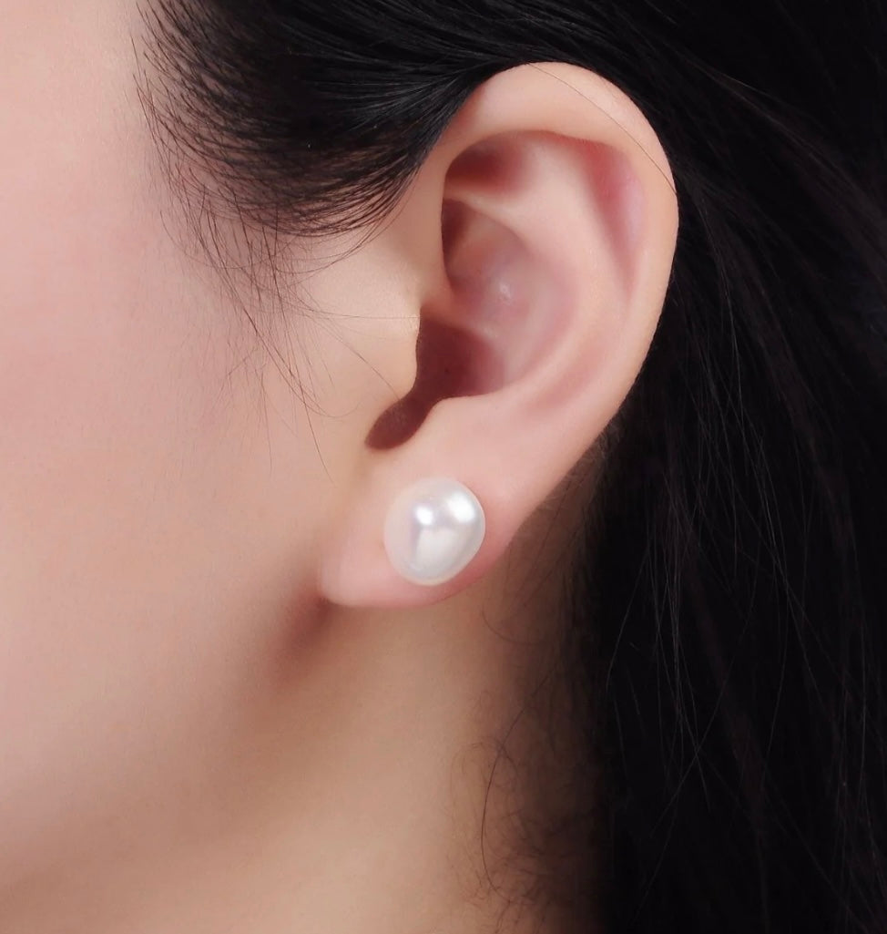 Luna Pearl Studs