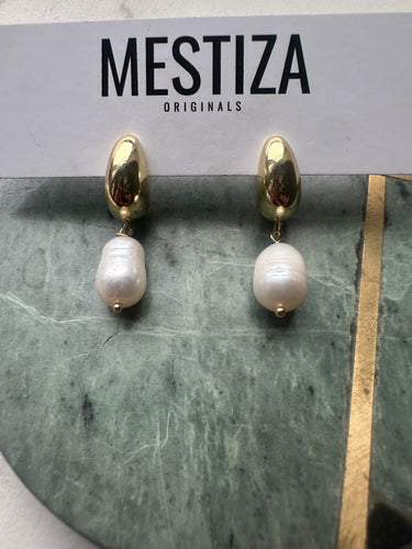 Magdalena Pearl Earrings